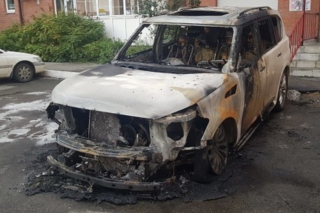 Неизвестные сожгли автомобиль мэра города в Иркутской области