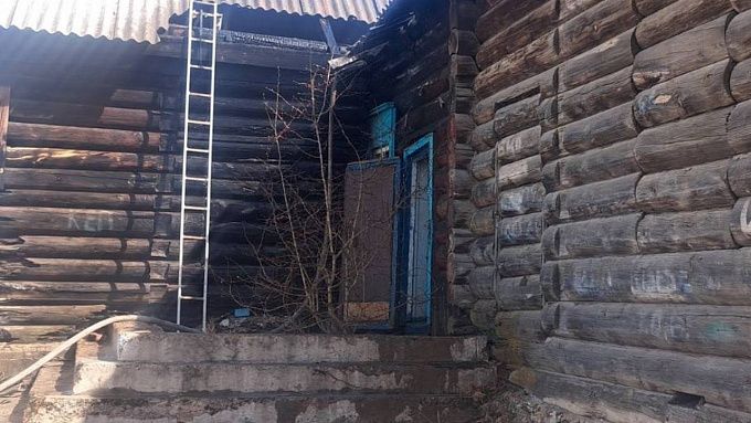 Школу в селе Бурятии эвакуировали из-за пожара