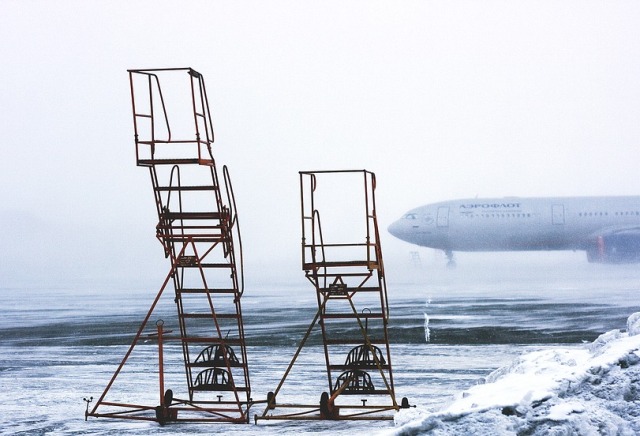 Аэропорт «Байкал» принимает иркутские самолеты из-за снегопада