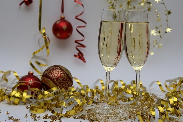 В Бурятии за зимние праздники выпивают 45% шампанского от годового объема