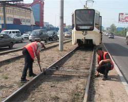 В Улан-Удэ от жары деформировались рельсы и с них сошел трамвай
