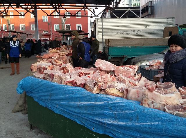 Жители столицы Бурятии в выходные закупили почти 500 тонн мяса