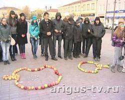 Поклонники Стива Джобса провели акцию памяти в Улан-Удэ