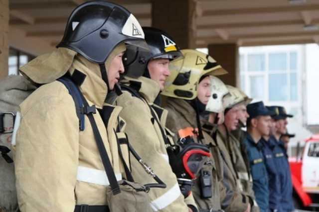 В Улан-Удэ из-за аварии на коллекторе в готовность приведена резервная техника пожаротушения