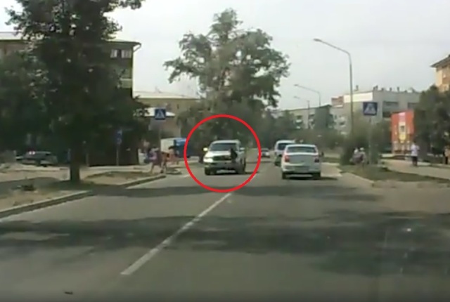 В Улан-Удэ водитель Land Cruiser сбил 11-летнюю девочку