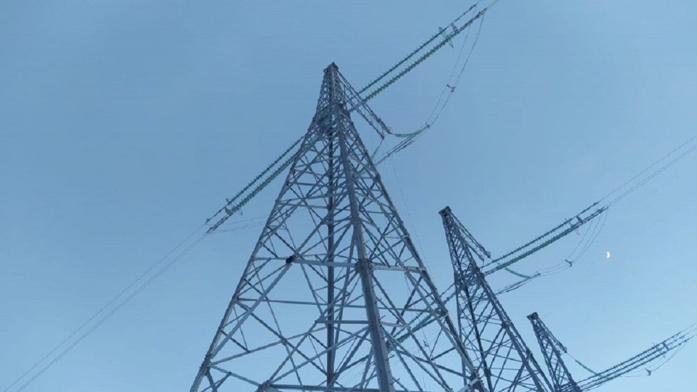 В Бурятии монтажник погиб, сорвавшись с электроопоры