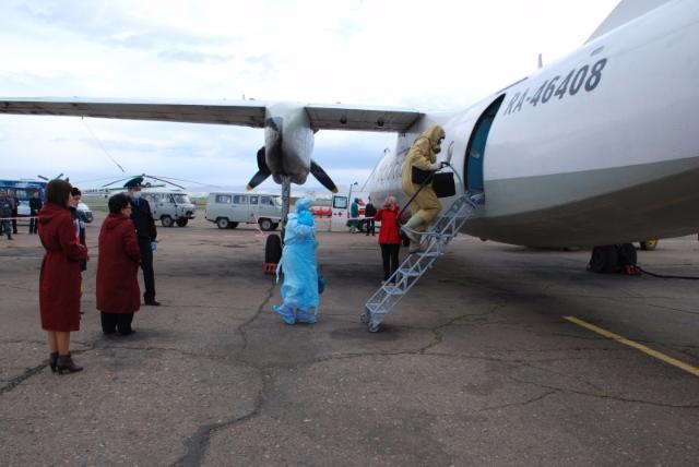 На борту самолета в Улан-Удэ обнаружили пассажирку, «заразившуюся опасной инфекцией»