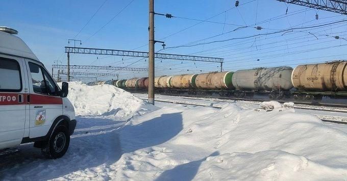 В Улан-Удэ две женщины попали под поезд. Одна из них погибла