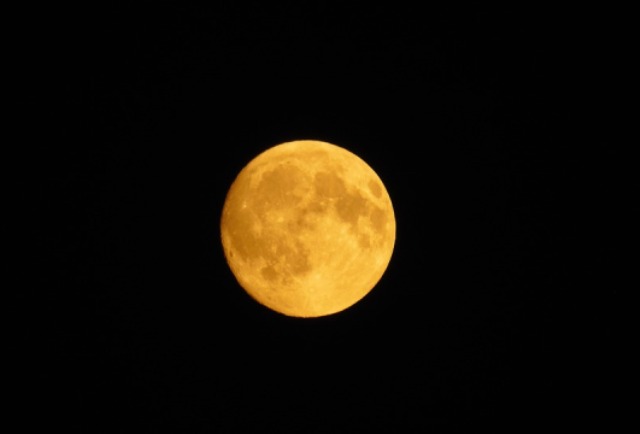 Жители Бурятии смогут увидеть самую большую луну за 70 лет 