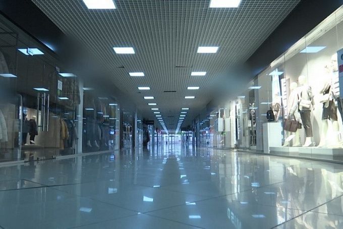 Шесть торговых центров Улан-Удэ уличили в несоблюдении масочного режима