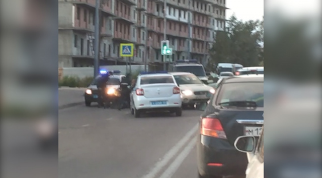Житель Улан-Удэ напал на сотрудника банка и угнал его автомобиль