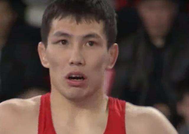 Виктор Лебедев вышел в 1/4 финала ОИ-2016 по вольной борьбе