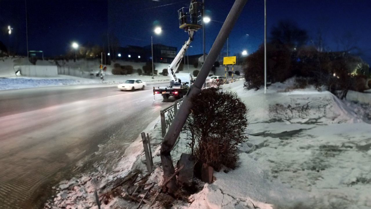 В Улан-Удэ водители за месяц сбили пять уличных фонарей