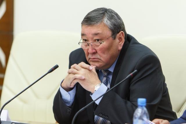 Иннокентий Егоров официально стал депутатом Народного Хурала