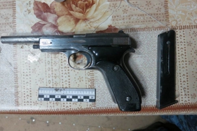 В Бурятии юноша, застреливший своего брата, нашел пистолет на улице