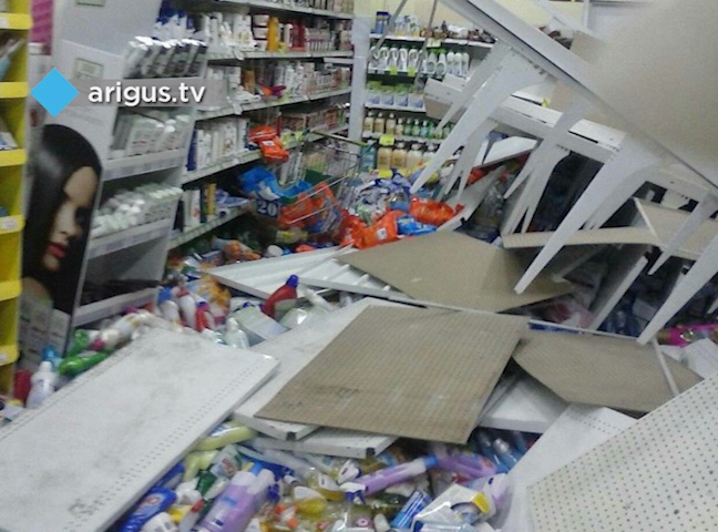 Улан-удэнка требует один миллион рублей с супермаркета, где на неё рухнул стеллаж с бытовой химией (ФОТО)