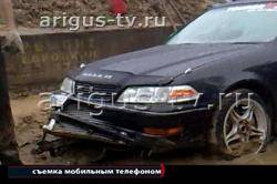 Автомобиль, провалившийся в грунт, стал причиной утреннего затора на ул.Трубачеева
