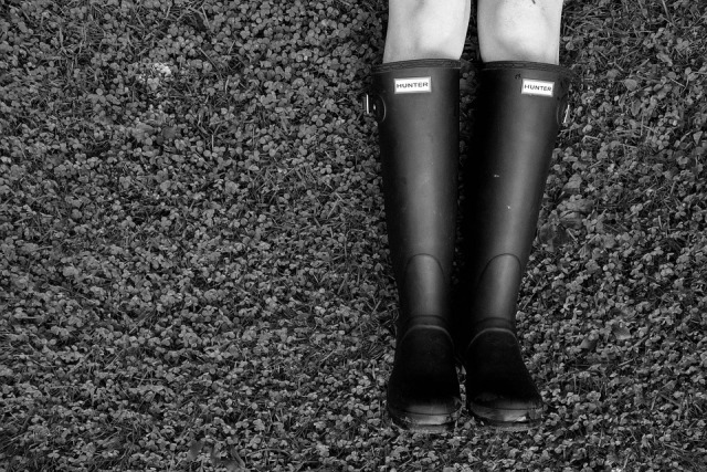 В Улан-Удэ рядом со школой дети наткнулись на повешенную девушку