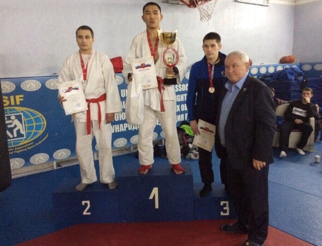 Бадмацырен Доржиев стал чемпионом Москвы по боевому самбо