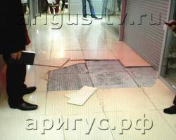 «Столичный» разрушается? Торговый центр в центре Улан-Удэ был экстренно закрыт
