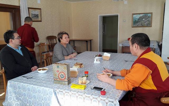 Сенатор от Бурятии встретилась с главой Буддийской Сангхи России