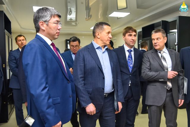 В Бурятию вместе с Юрием Трутневым прибыла целая делегация правительства России 