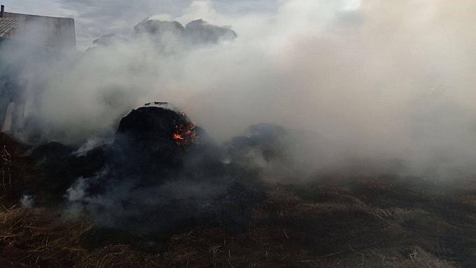В Бурятии дети играли с огнём и спалили запасы сена