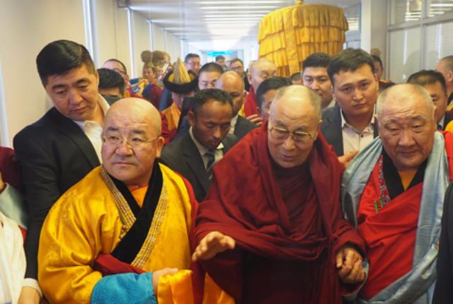 СМИ: Китай наказал Монголию за визит Далай-ламы повышенными таможенными тарифами