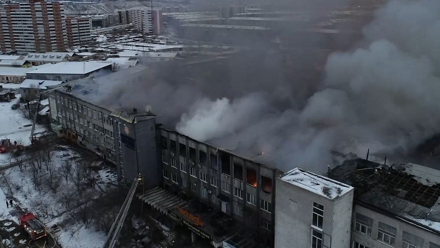 Причину пожара в ТЦ «Гвоздь» до сих пор выясняют в Улан-Удэ
