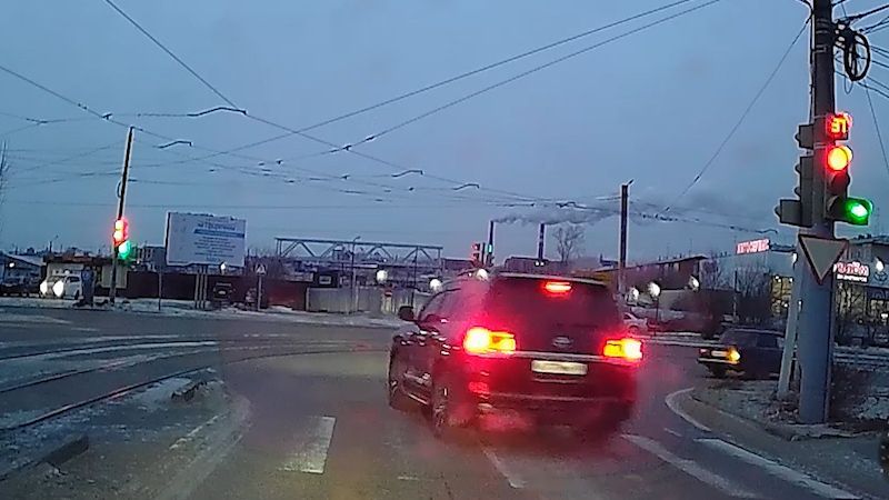 Автохамы в Улан-Удэ: проезжают на красный, подрезают и умышленно ...