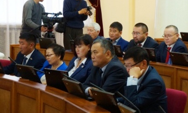 В Народном Хурале Бурятии утвердили отдельную группу независимых депутатов