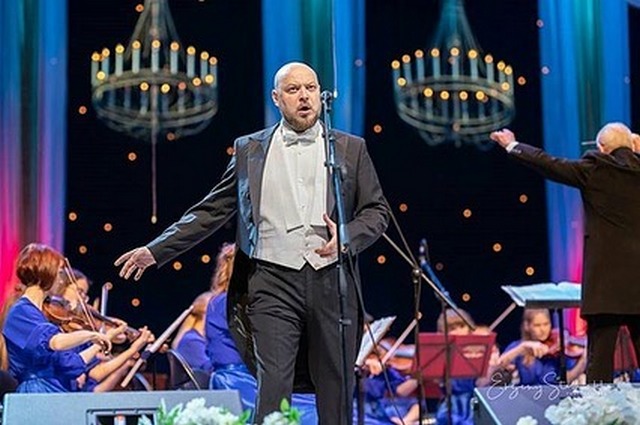 Владислав Сулимский: «Очень хотелось выступить на фестивале в честь великого певца и побывать в Бурятии»