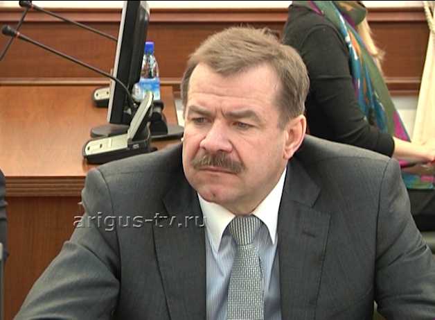 Министр строительства и модернизации ЖКХ Бурятии Виктор Мариничев уходит в отставку