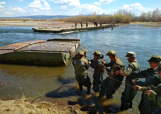 В районе Бурятии военные установят понтонный мост