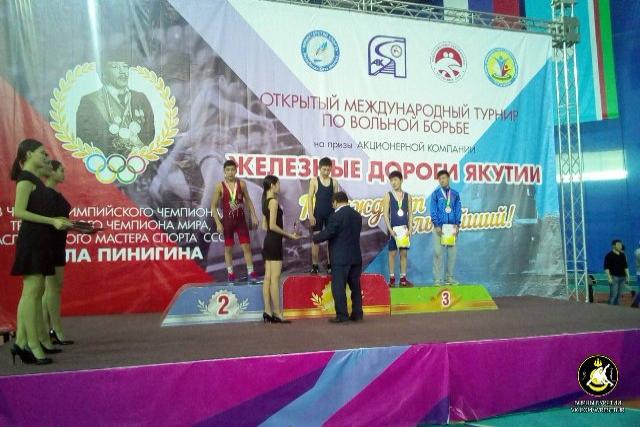  Юные борцы из Бурятии завоевали шесть медалей международного турнира 