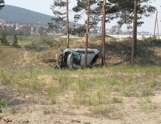 В Улан-Удэ водитель без стажа не справился с управлением и вылетел на обочину