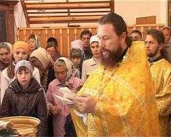 В храмах России молились о прибавлении ума