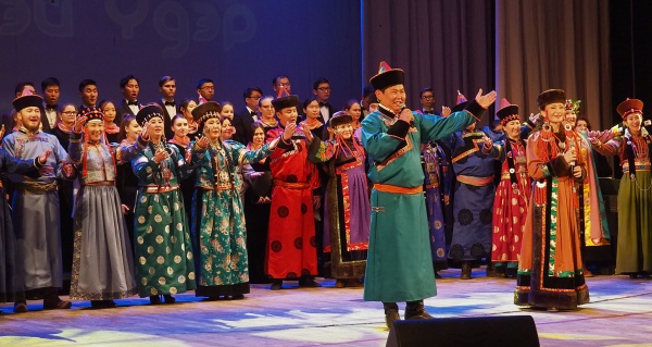 В Улан-Удэ отметили День бурятского языка