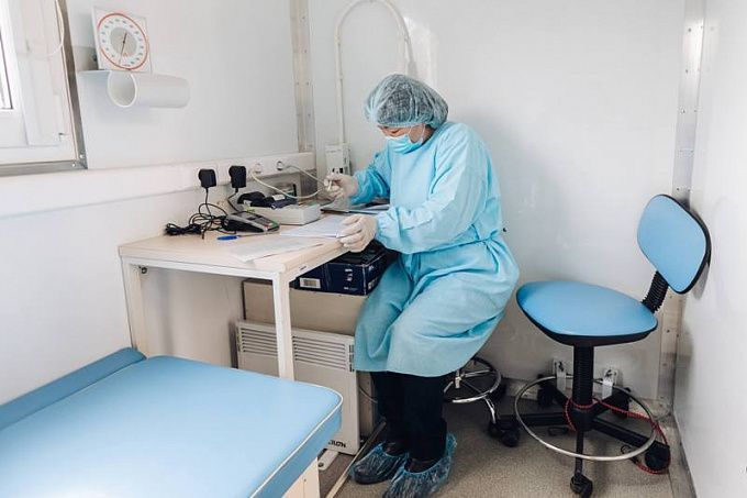 117 жителей Бурятии загремели в больницу с коронавирусом с начала недели