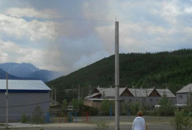 «В случае угрозы будем эвакуировать»: В Бурятии возле Северомуйска два лесных пожара, жители в панике
