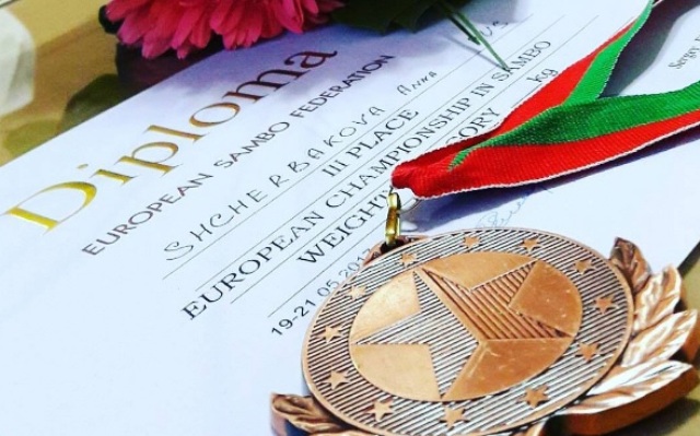 Спортсменка из Бурятии завоевала бронзу чемпионата Европы по самбо 
