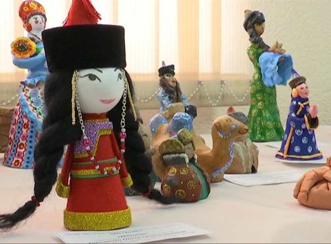 Гранд-выставка «Уран Дархан» прошла на главной площади Улан-Удэ