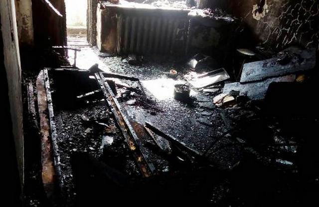 В Бурятии на пожаре в многоквартирном доме спасли пять человек (ФОТО)