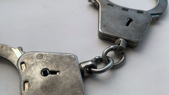 Предприимчивый улан-удэнец за три дня похитил 28 бутылок алкоголя из одного магазина