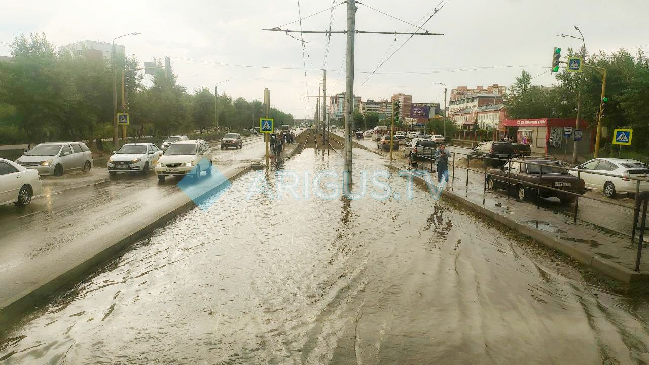 Мощный ливень и град обрушился на часть Улан-Удэ. ФОТО