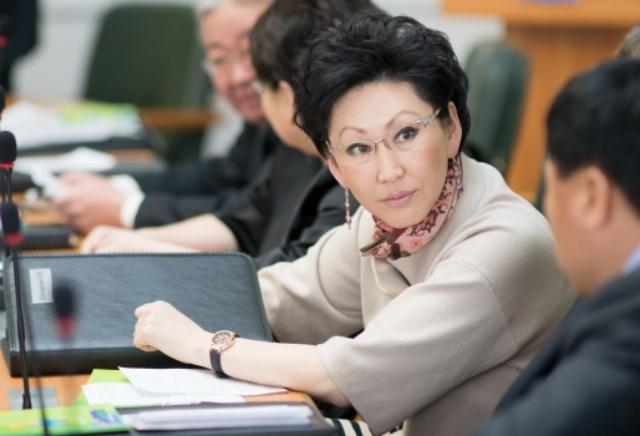 Индира Шагдарова написала заявление о сложении полномочий депутата Горсовета Улан-Удэ