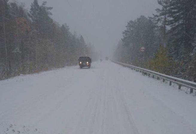 В Бурятии из-за снега ограничили движение на перевале «Пыхта»