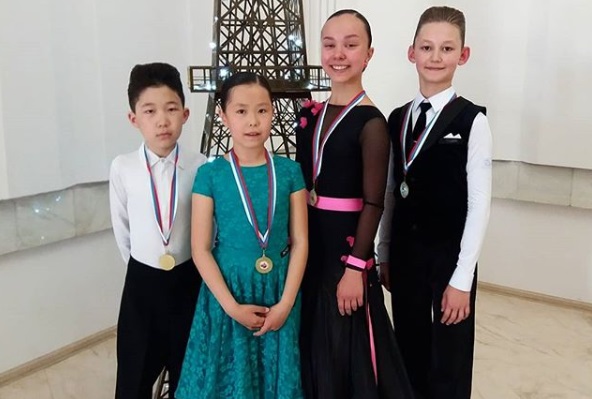 Танцевальные дуэты из Бурятии стали победителями российского турнира