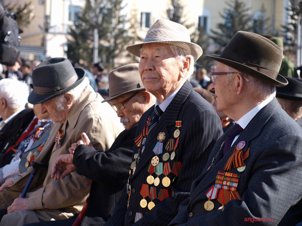 13 193 ветеранам ВОВ и труженикам тыла направлены поздравления Президента России