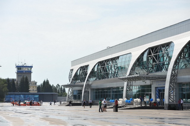В Новосибирске по технической причине задержали рейс на SSJ-100 